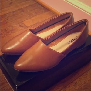 NWT brown loafers